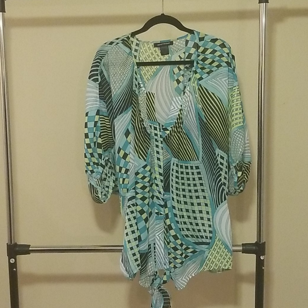 Multicolored tie front blouse